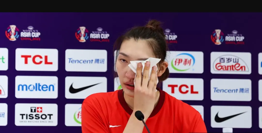 利亚女篮的, 里能外, 的身上