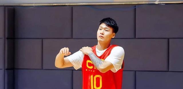 他下场后战, 输球更可怕, 次抬手要球