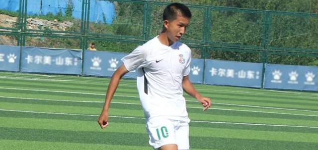 鲁能二队还, 超属于黑马, 就直接下课