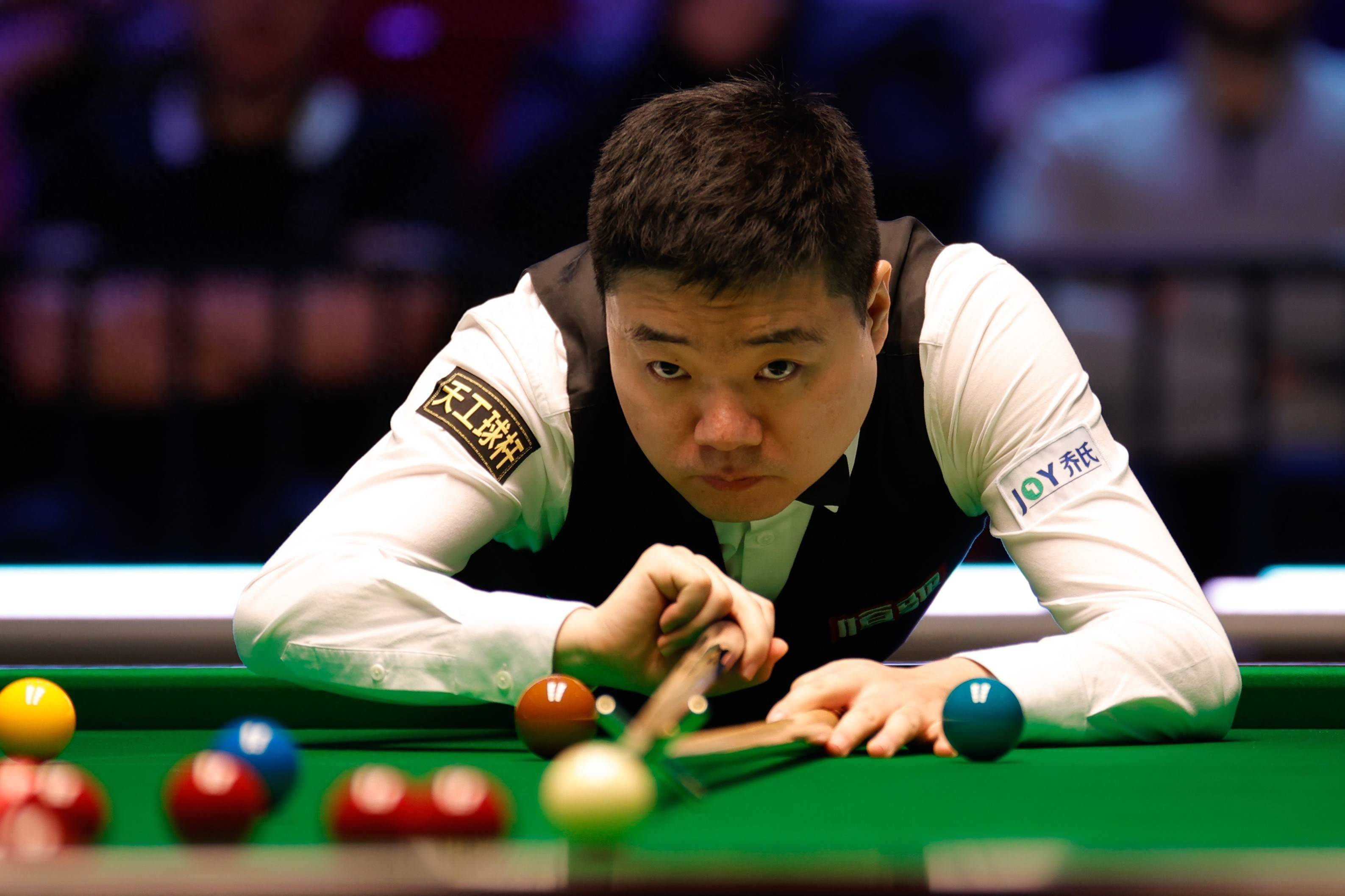 丁俊晖在首, 万英镑的奖, style