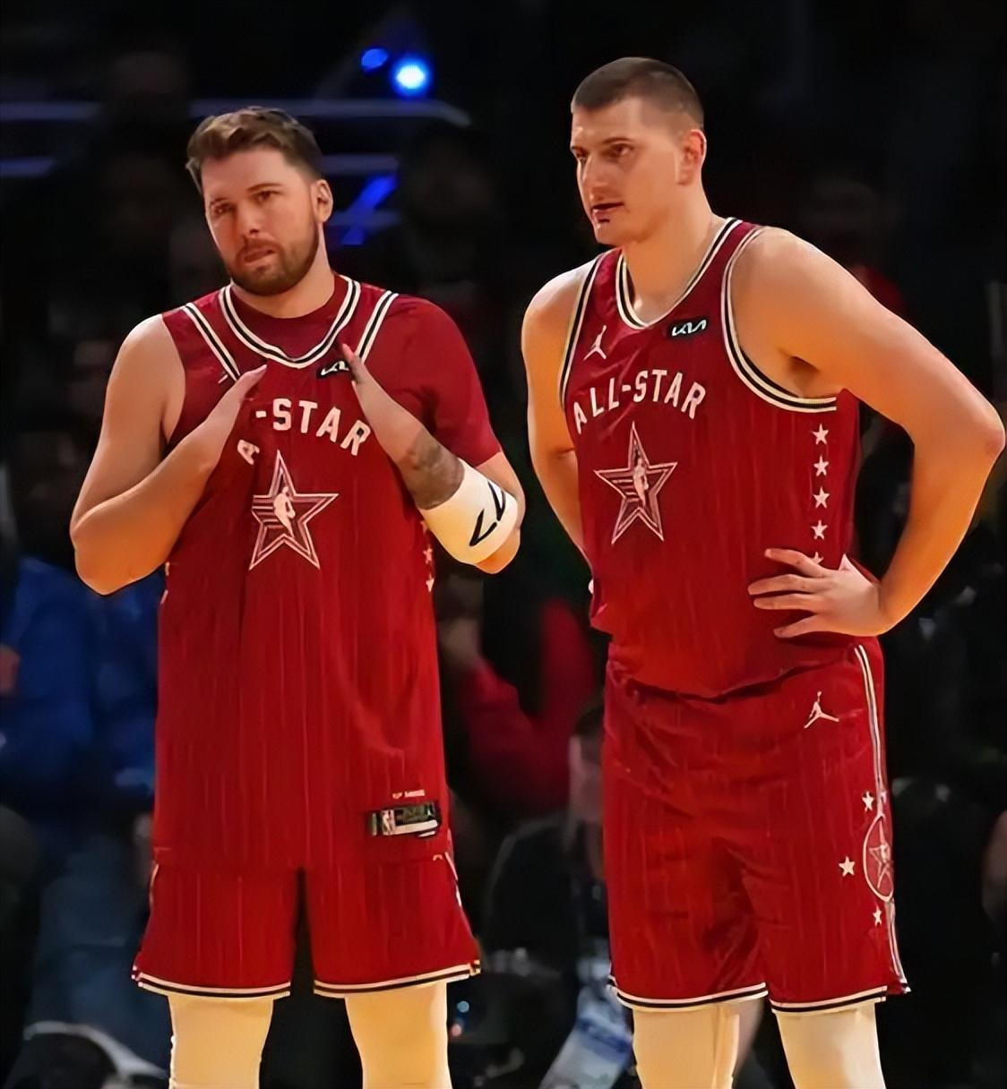 詹姆斯不在, src, 到了